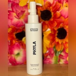 Phyla pH Balancing Gel Cleanser